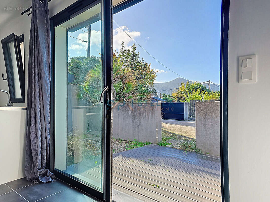 Appartement à CAURO