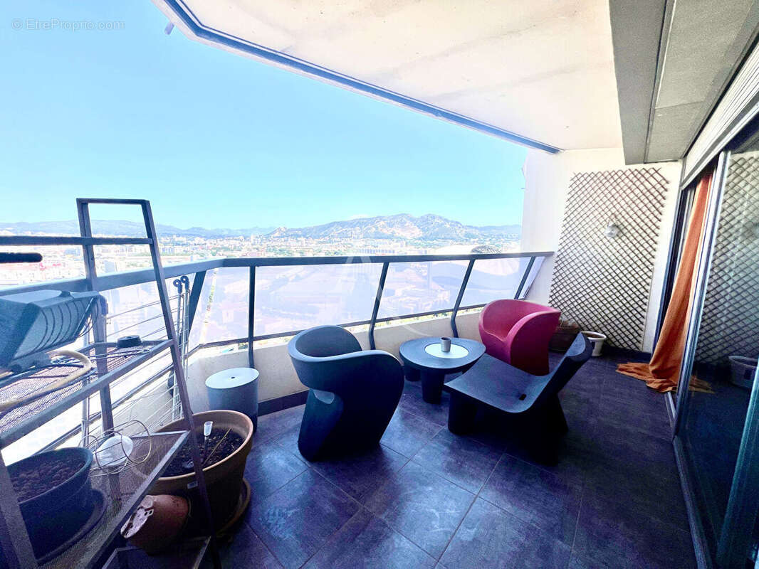 Appartement 2 pièces, 43 m2 avec terrasse vue panoramique Stade Vélodrome Le Grand Pavois 13008 Marseille - photo 5