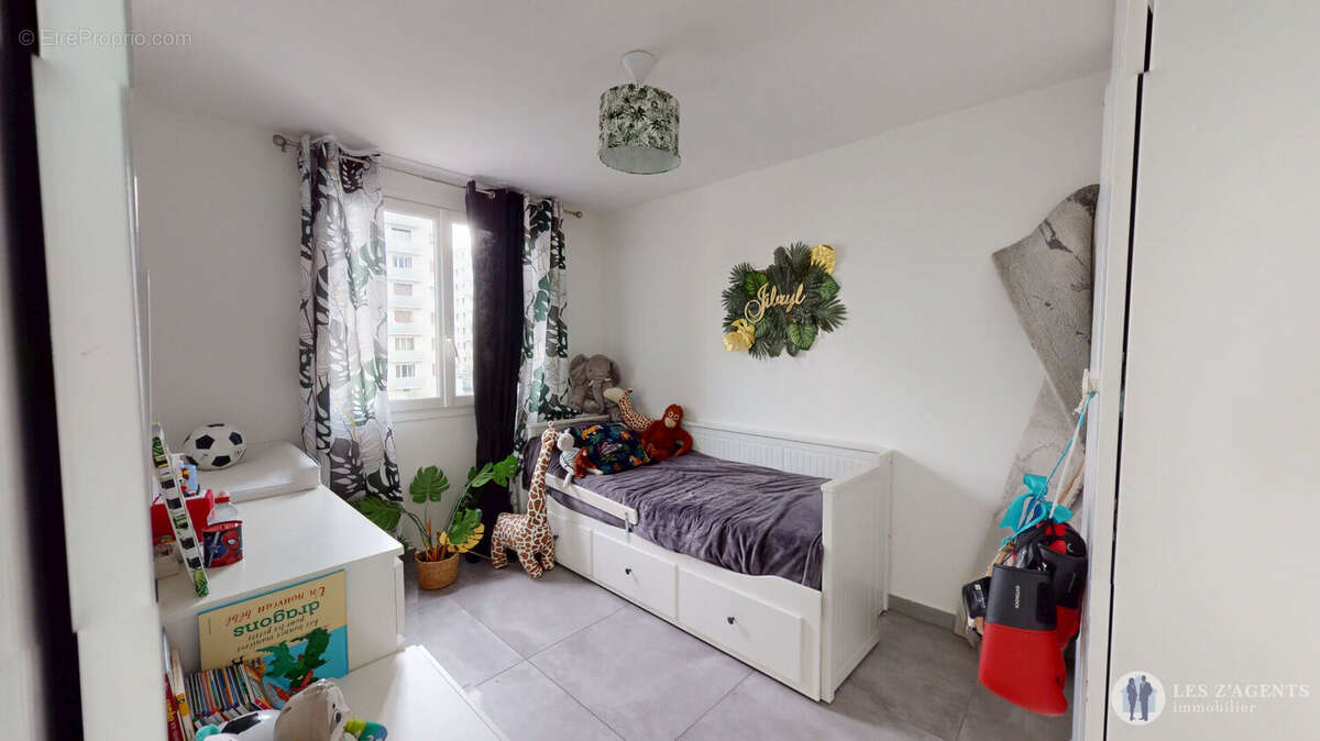 Appartement à SAINT-MARTIN-D'HERES