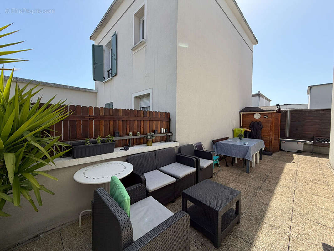 Appartement à STAINS