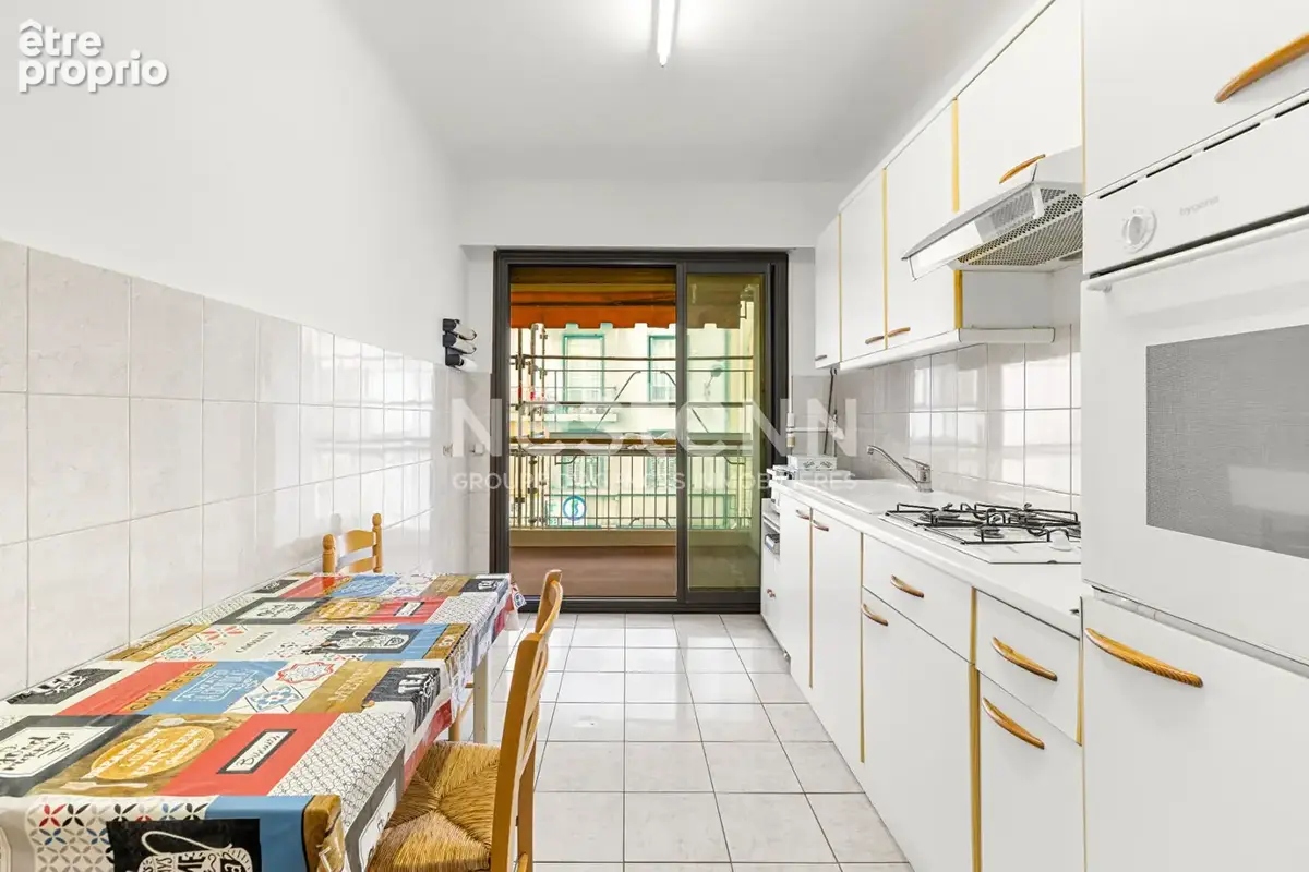 Appartement 3 pièces à vendre à Nice - Secteur Riquier, lumineux et calme - photo 9