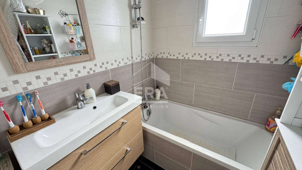 Appartement à PONTAULT-COMBAULT