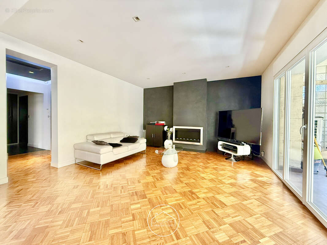 Appartement à MARSEILLE-8E