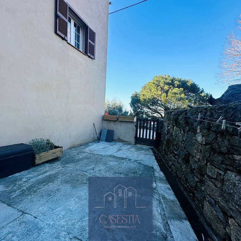 Appartement avec 200m² de jardin  - photo 11