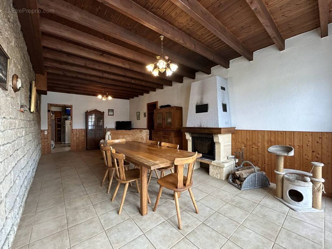 Maison à VILLARS-SAINT-GEORGES