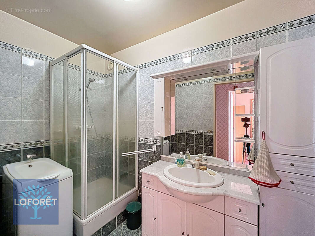 Appartement à CORBEIL-ESSONNES