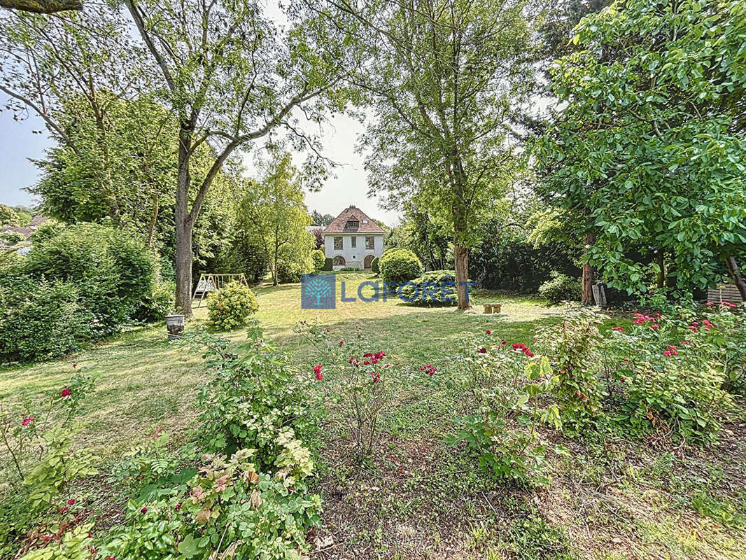 Maison à SAINTRY-SUR-SEINE