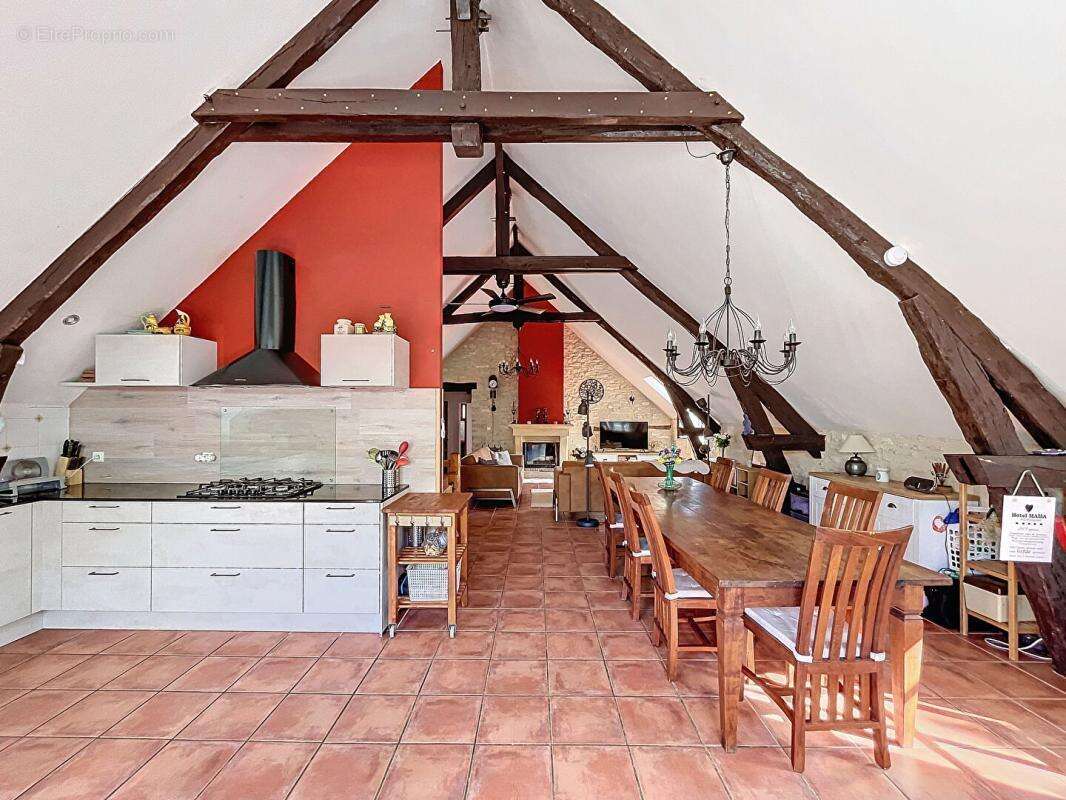 Maison à GOURDON