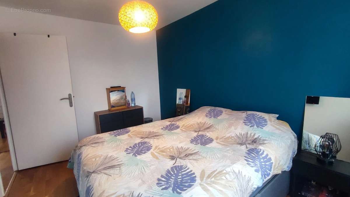 Appartement à VILLETANEUSE