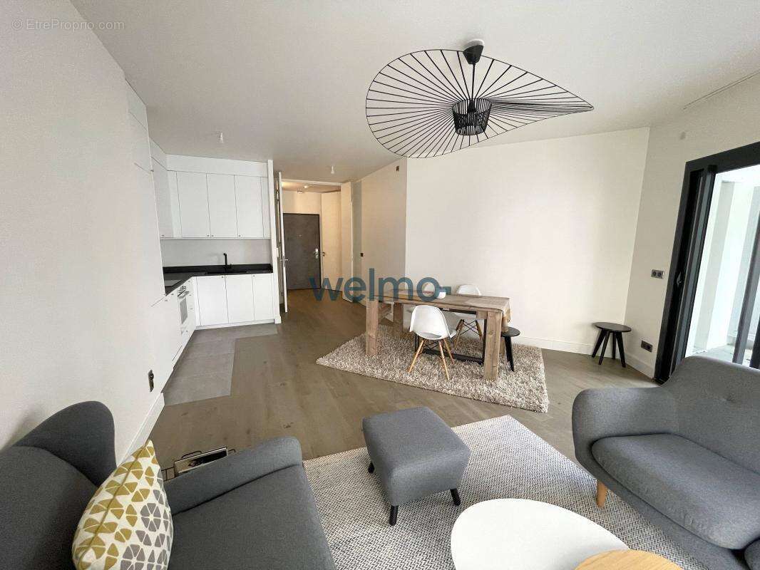 Appartement à PARIS-14E