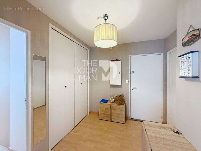 Appartement à SAINT-SEBASTIEN-SUR-LOIRE