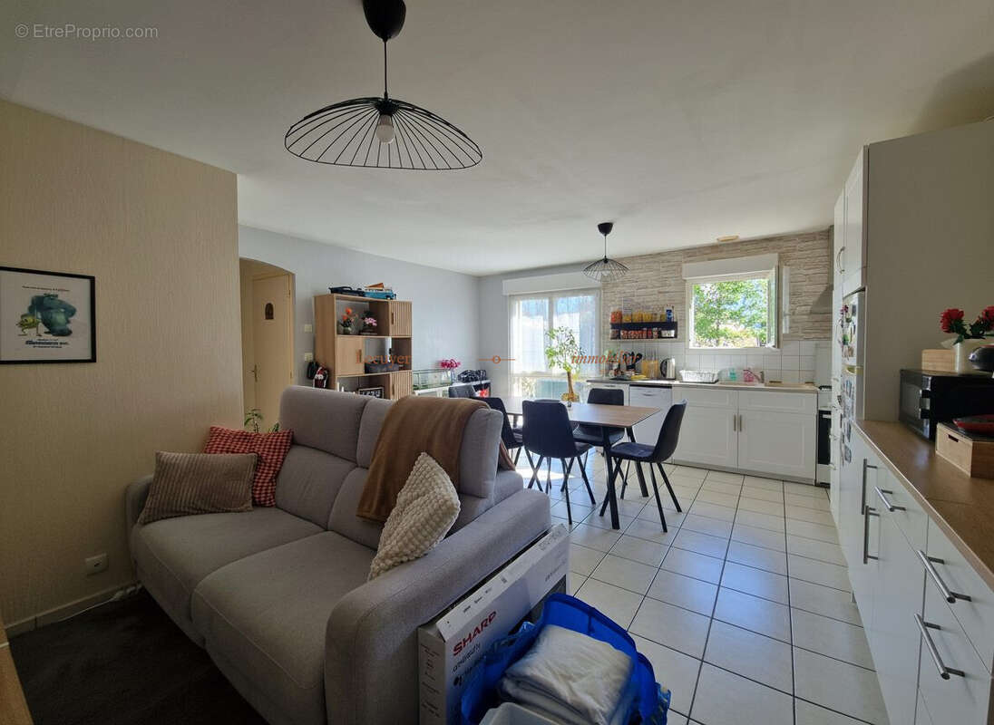 Appartement 143 m² à Reze  - photo 6