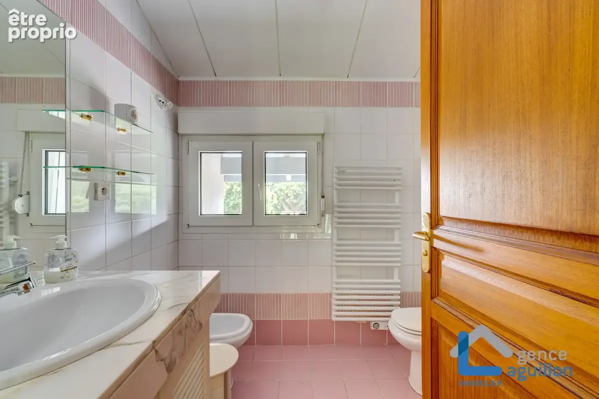 Belle maison basque sur parcelle de 6385m2 au calme - photo 18