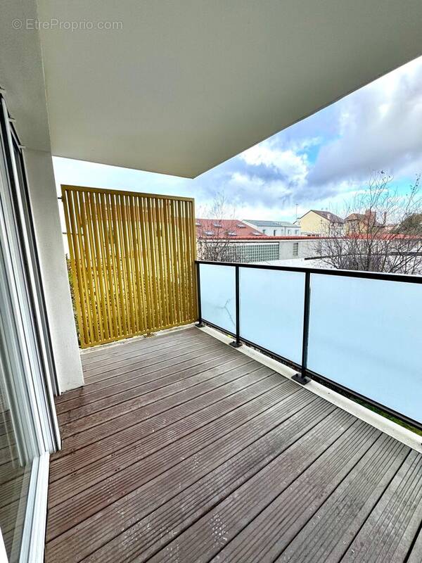 Appartement à NANTERRE