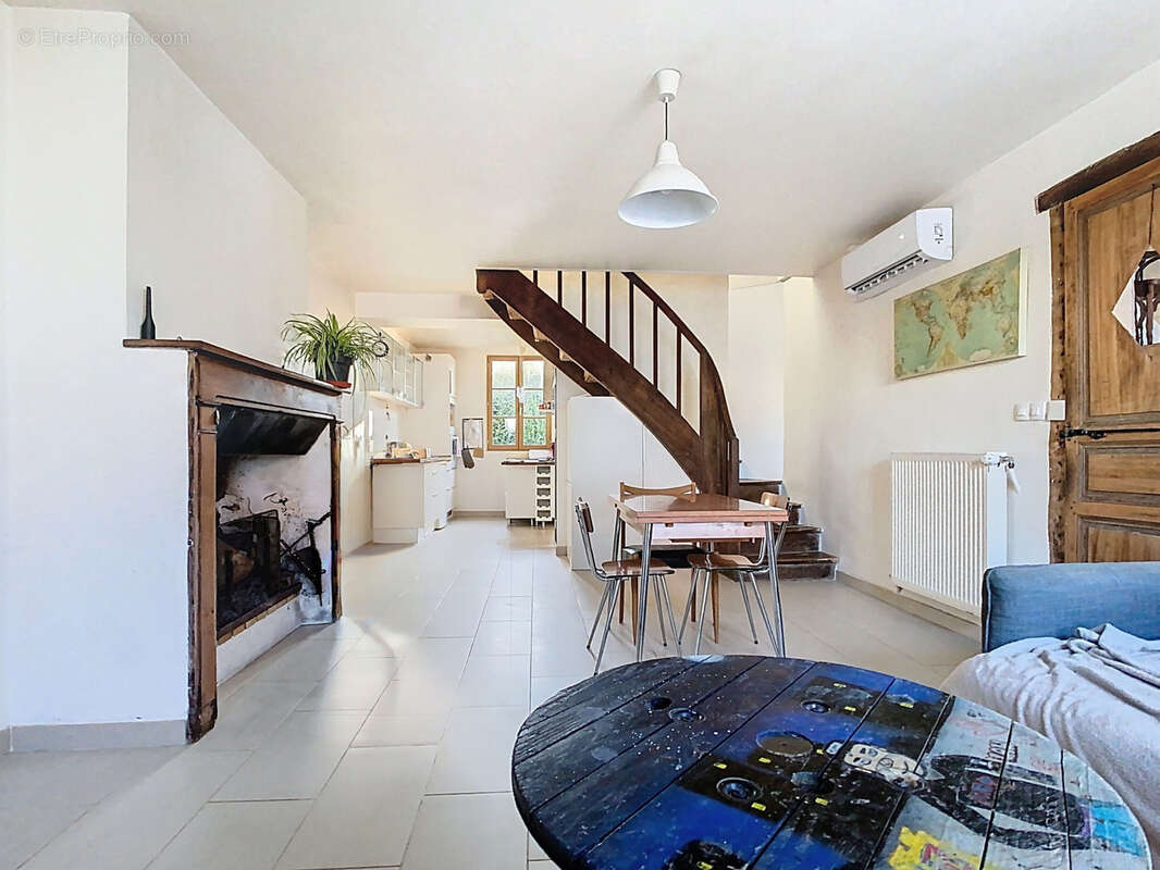 Maison à MONTMIRAIL