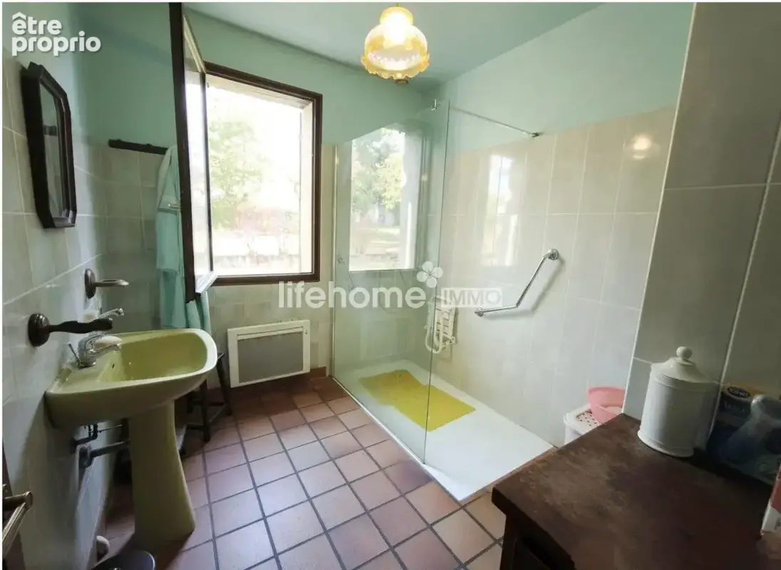 Maison 6 pièces 210 m² à vendre à Thevet-Saint-Julien (36400) - photo 8