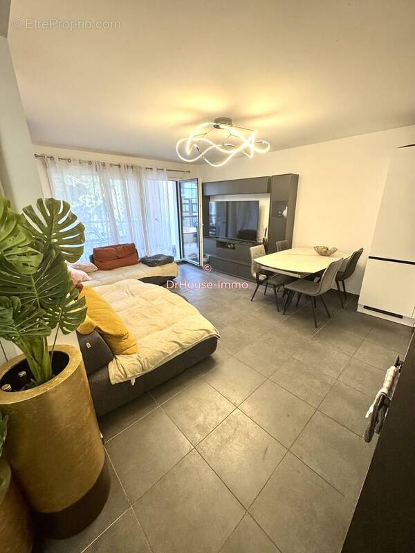 Appartement à MARSEILLE-8E