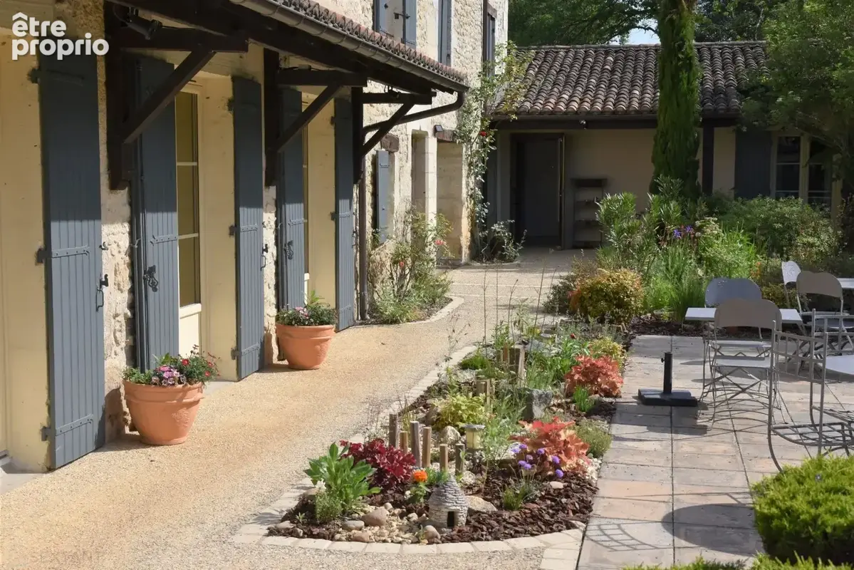 Magnifique batisse typique perigourdine aux portes de perigueux - photo 8