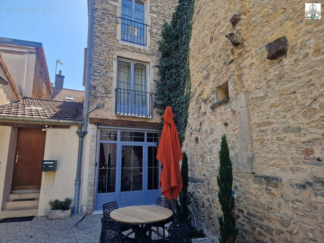Maison à SAVIGNY-LES-BEAUNE