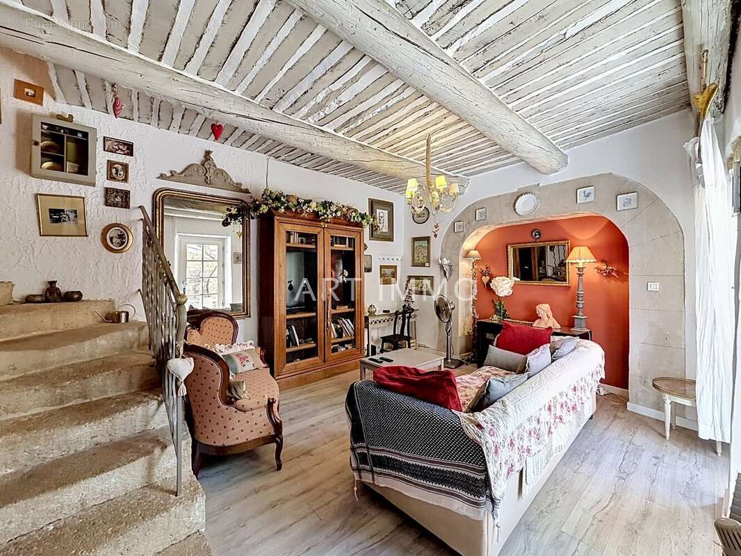 Maison à ROBION
