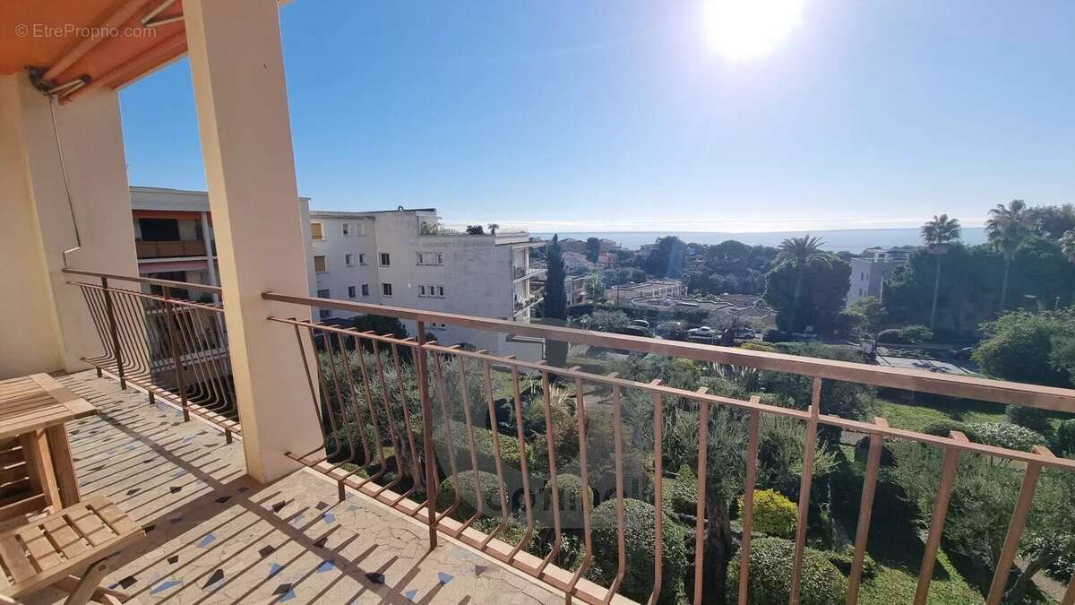 Appartement à ROQUEBRUNE-CAP-MARTIN