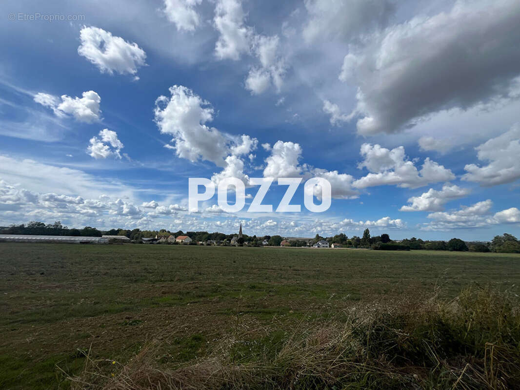 Terrain à FLEURY-SUR-ORNE