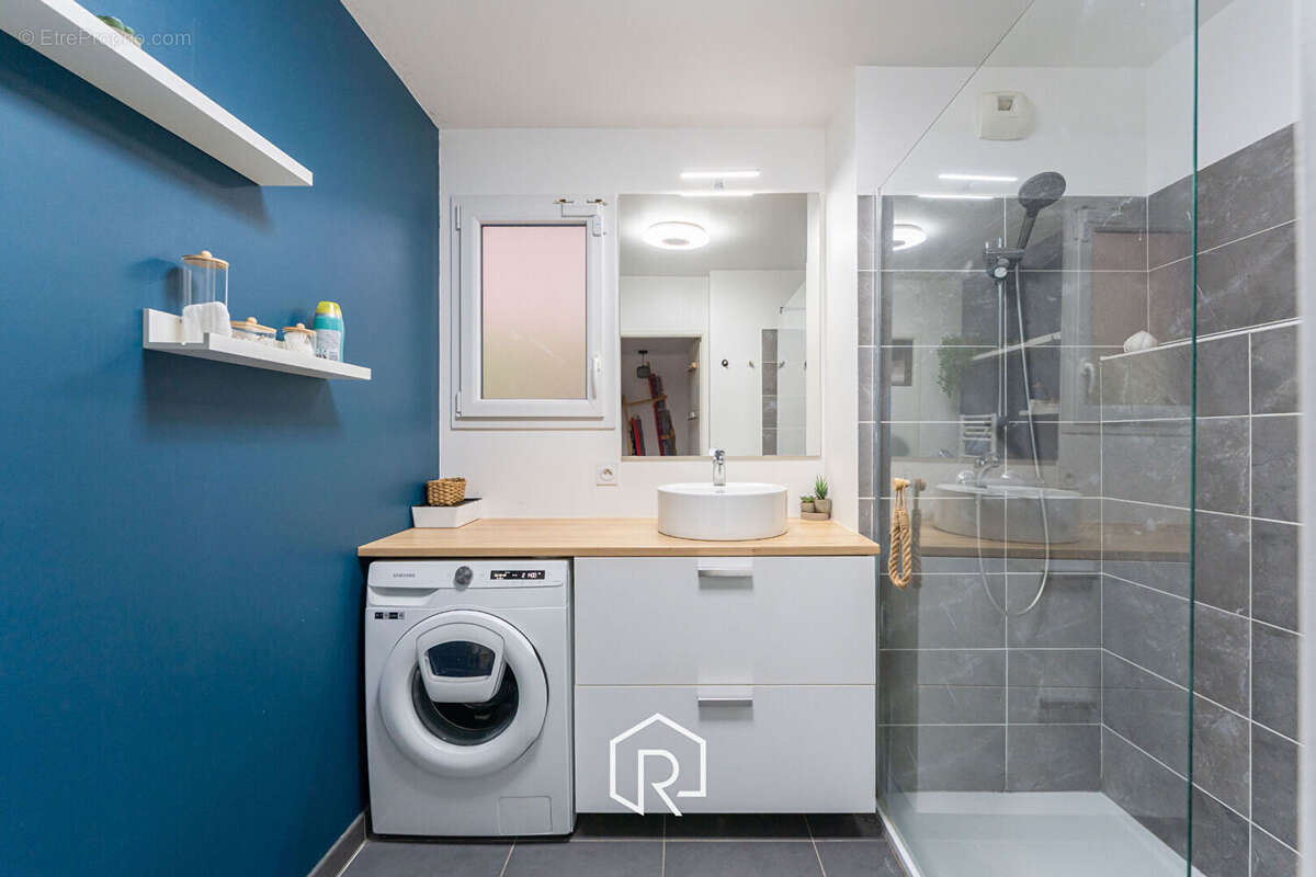 Appartement à MARSEILLE-12E