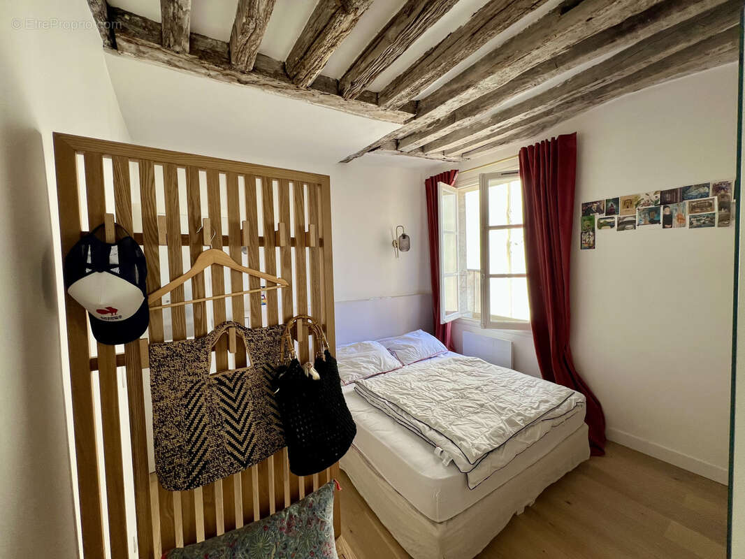 Appartement à PARIS-4E