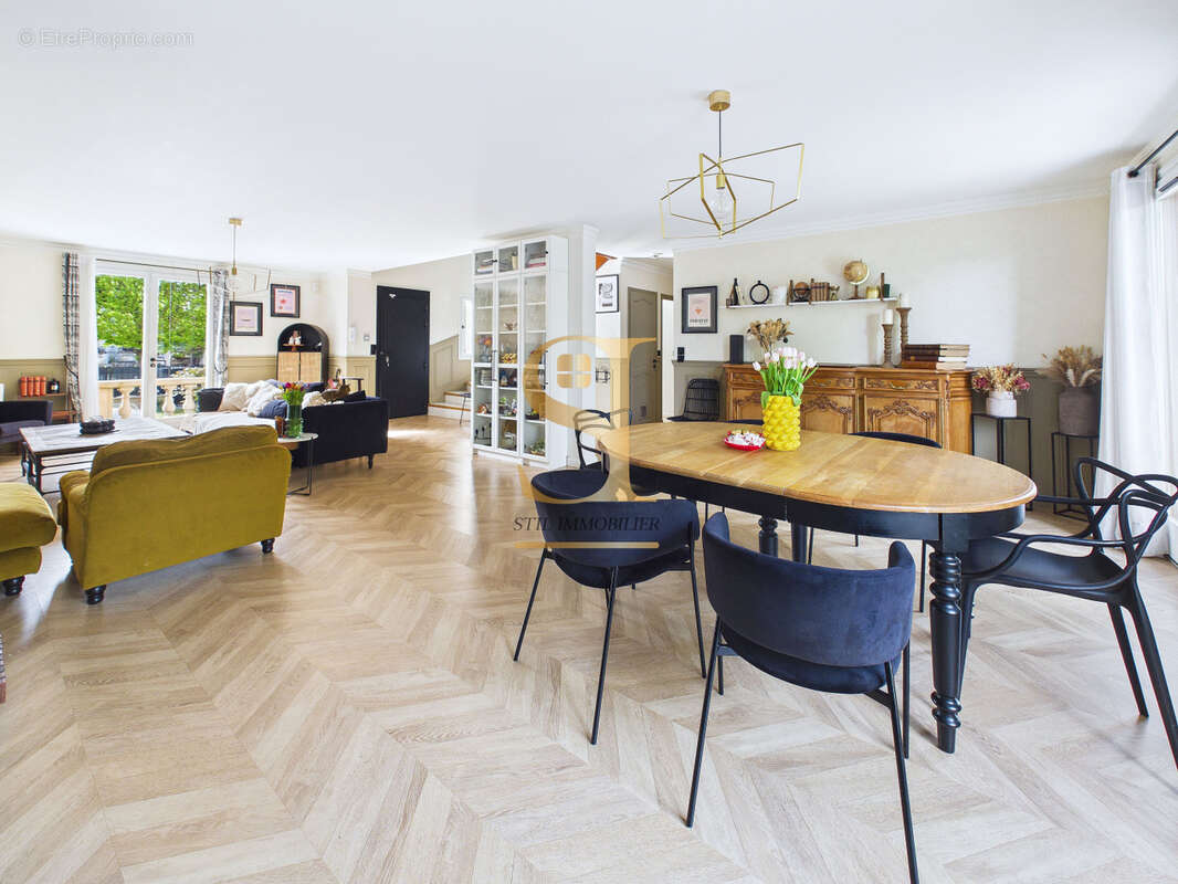 Maison à VIGNEUX-SUR-SEINE