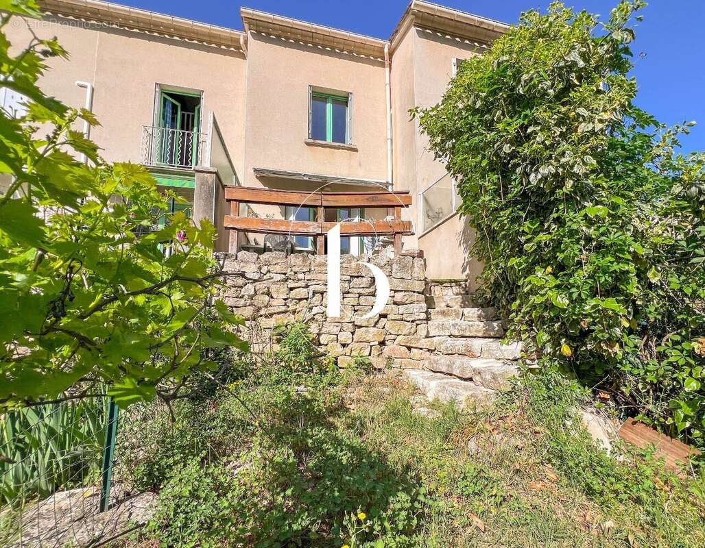 Maison à GOUDARGUES