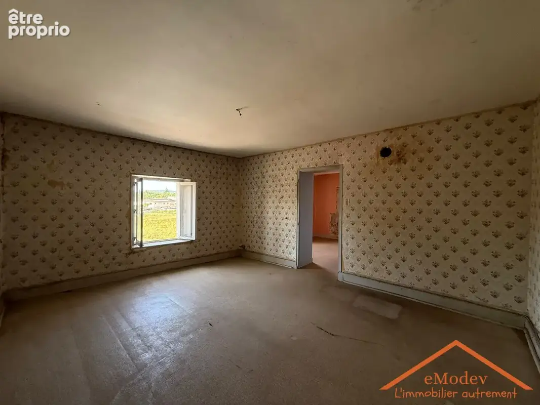 Maison 110 m² à Arches  - photo 8