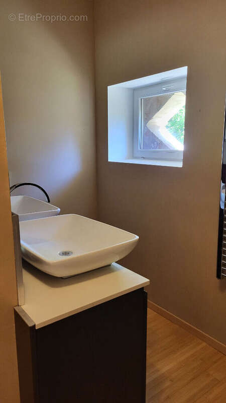 Maison à SAINT-MARCEL-DE-CAREIRET