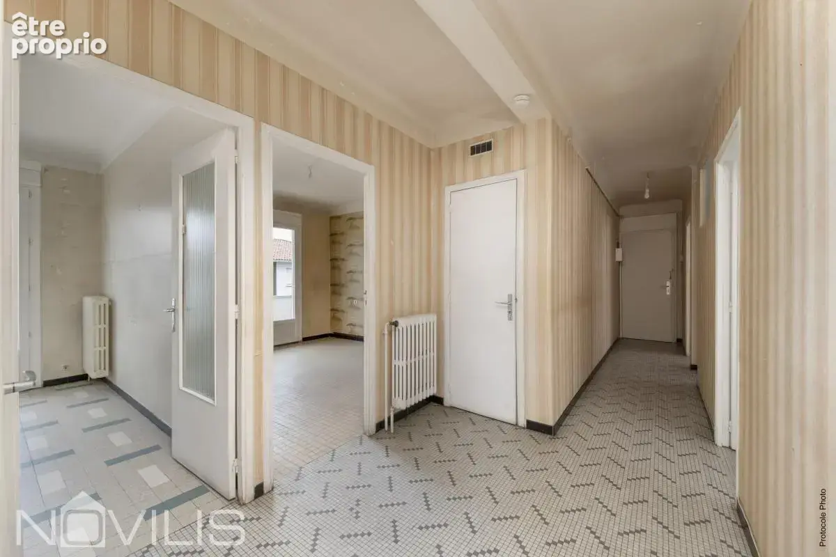 Secteur Croix Daurade Appartement T4 de 87 m² – Grande terrasse – Garage + parking + cave - photo 3