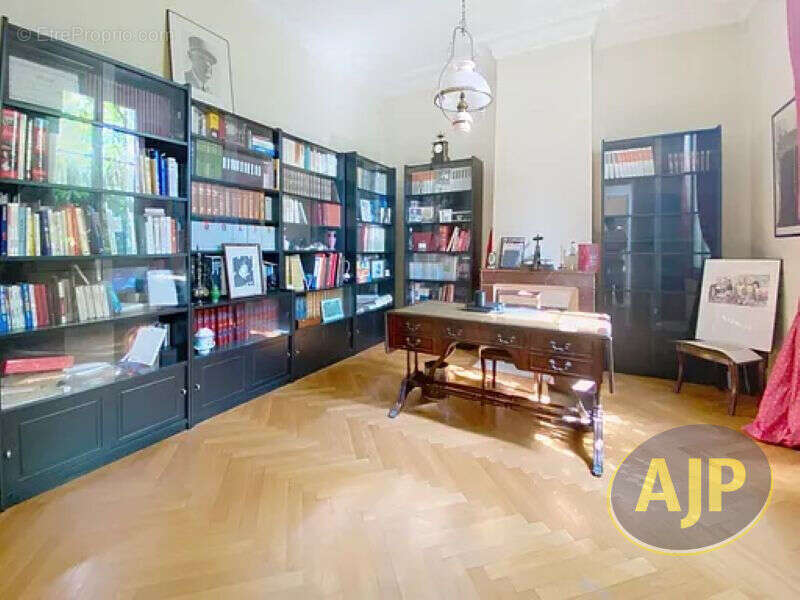 Maison de maître sur parcelle d'environ 1000m² - photo 10