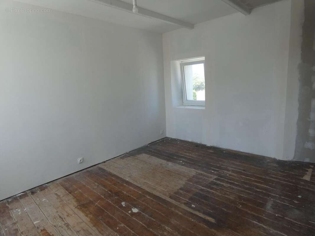 Maison 101 m² à Mespaul  - photo 6