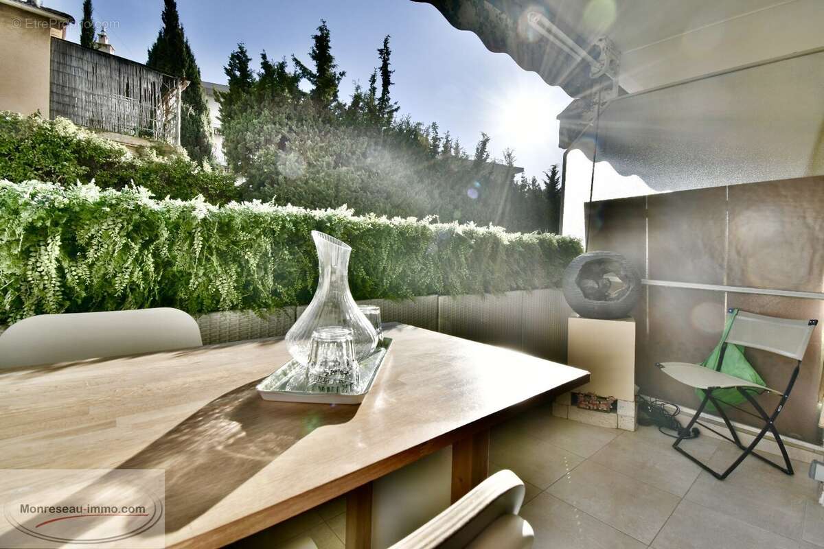 Appartement à LE CANNET