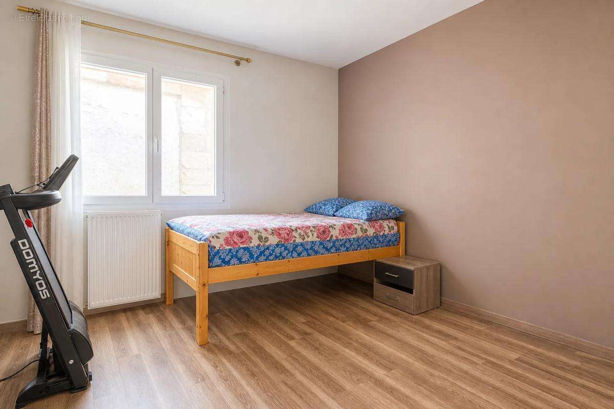 Maison de 7 pièces de 175 m² située à Le Blanc-Mesnil - photo 9