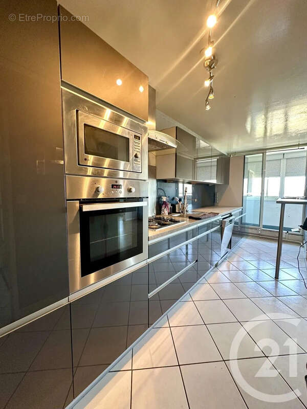 Appartement 76 m² à Villeurbanne  - photo 3
