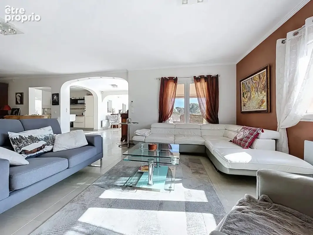 Maison 4 pièces 184 m² à vendre à Saint-Raphael (83700) - photo 2