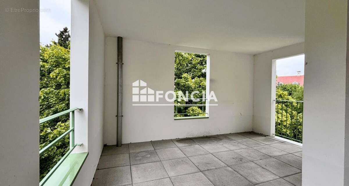 Appartement à LE BLANC-MESNIL