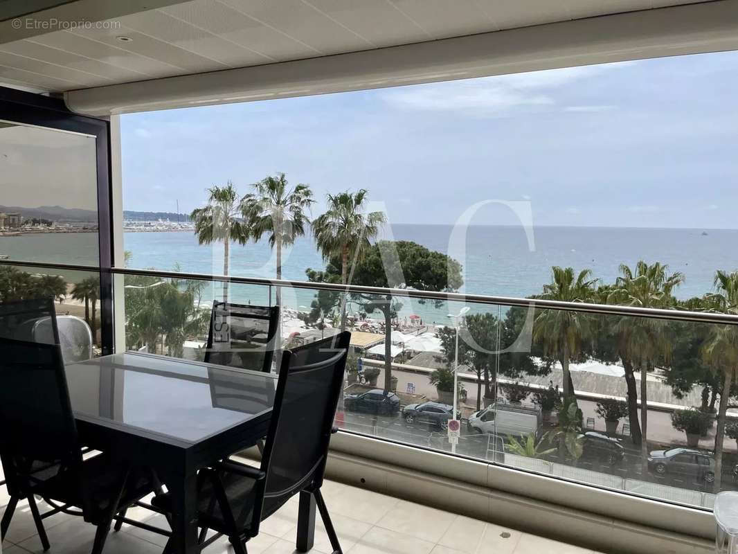 Appartement à CANNES
