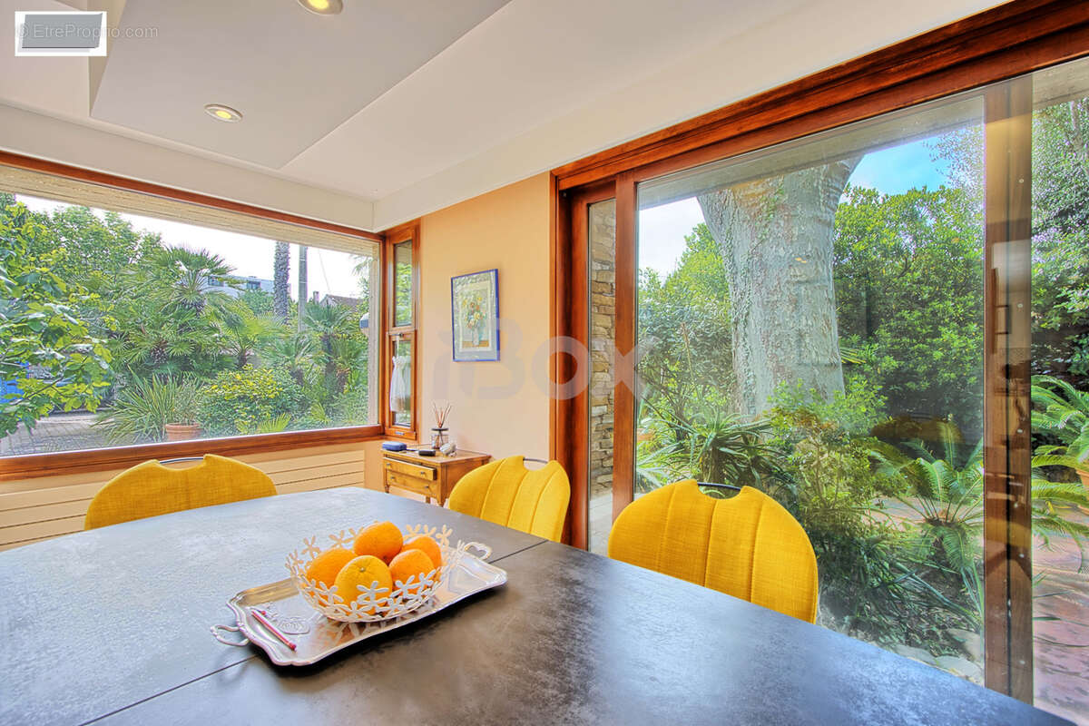 TOULON, Ameniers, superbe maison sur 959m2 de terrain arboré - photo 15