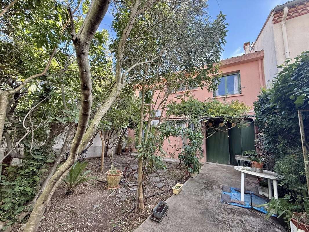 Maison à SAINT-GENIS-DES-FONTAINES