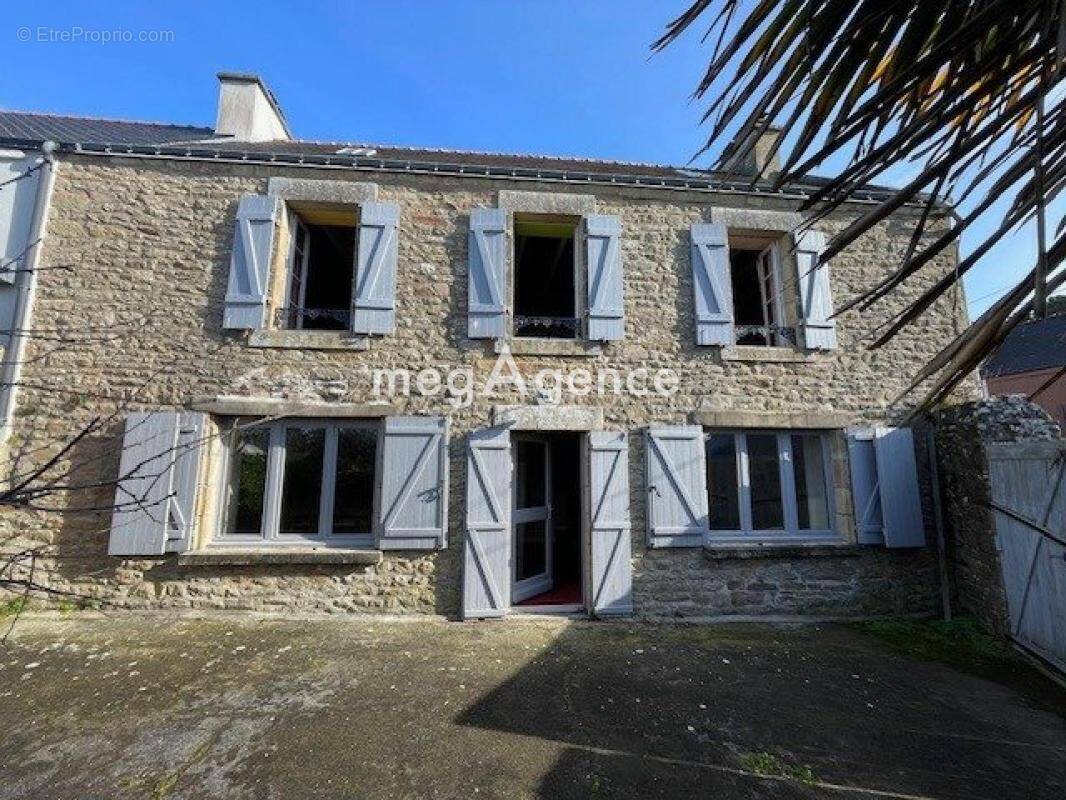 Maison à LARMOR-BADEN