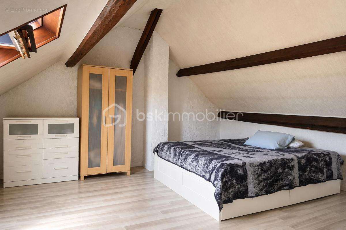  Maison de ville avec garage au cœur du centre historique de Roissy-en-Brie !  - photo 8