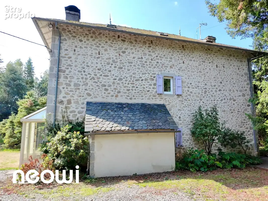 Maison de maître de 165 m² avec grange, piscine biologique et parc arboré - photo 15
