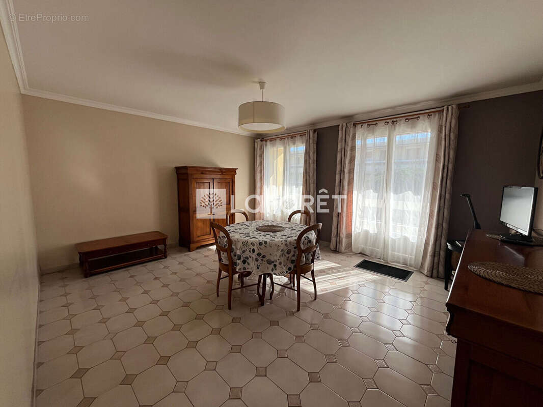 Appartement à LIVRY-GARGAN