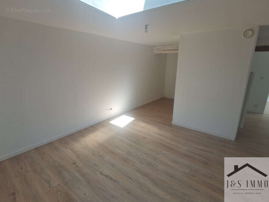 Maison à MONTEMBOEUF