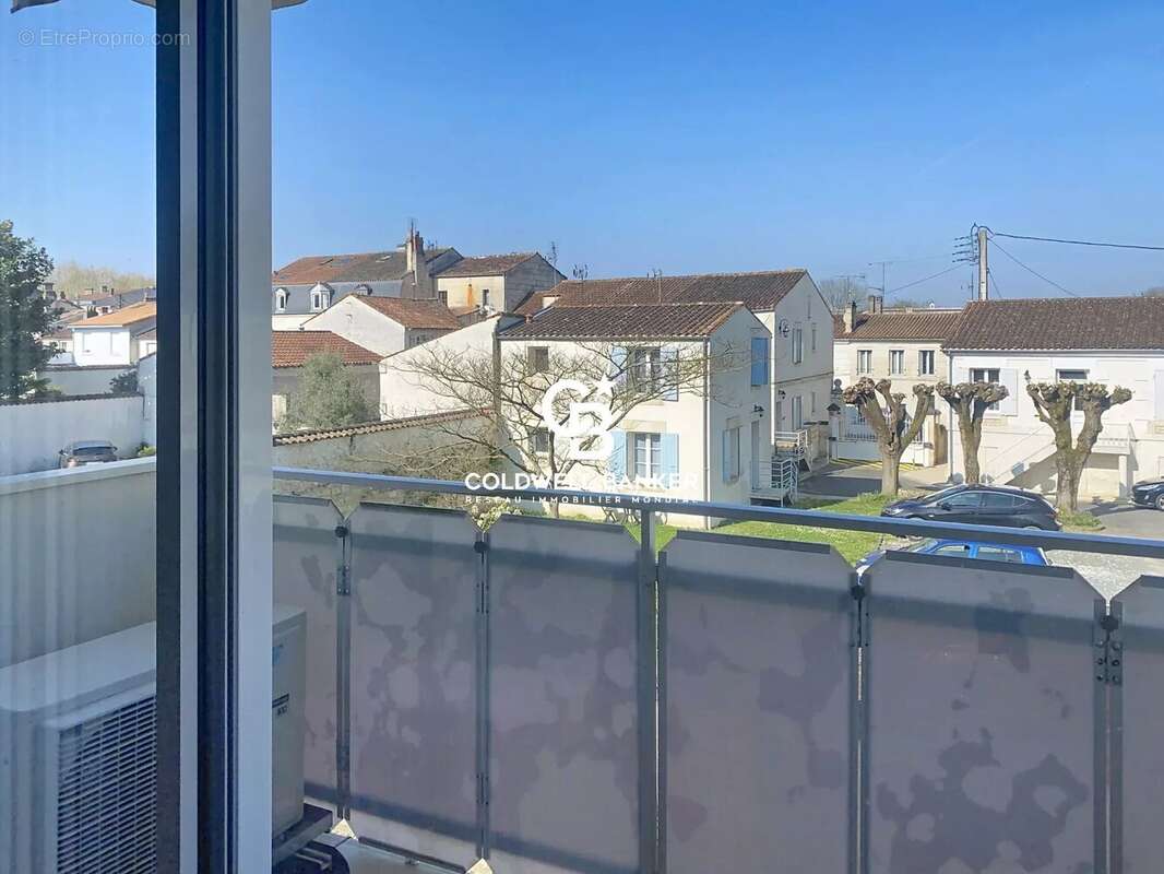 Appartement à SAINTES