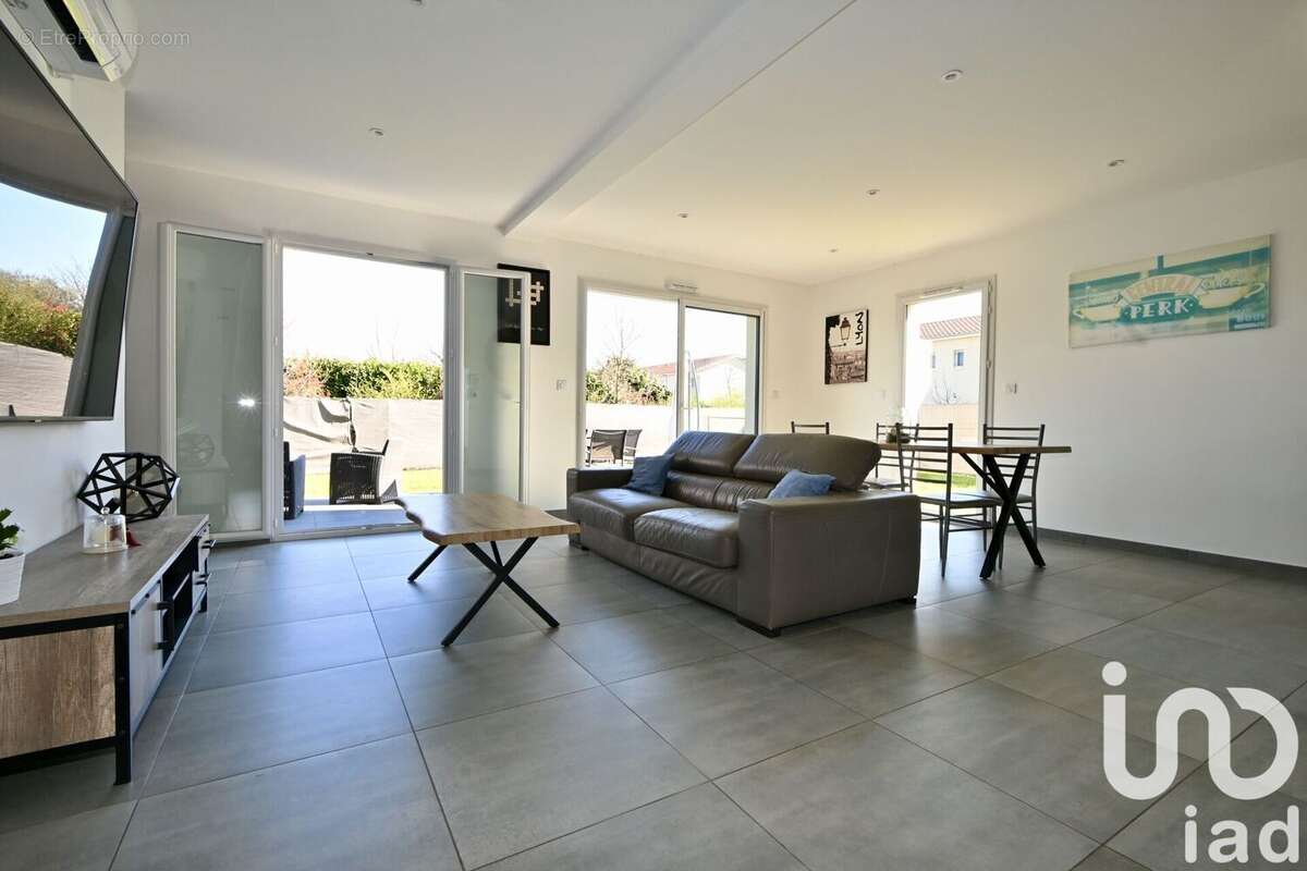 Photo 7 - Maison à PUSIGNAN